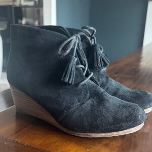 Dr. Scholl's Black Suede Ankle Booties